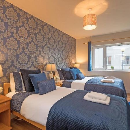Town Square Townhouse - Best Location In Galway Eksteriør bilde