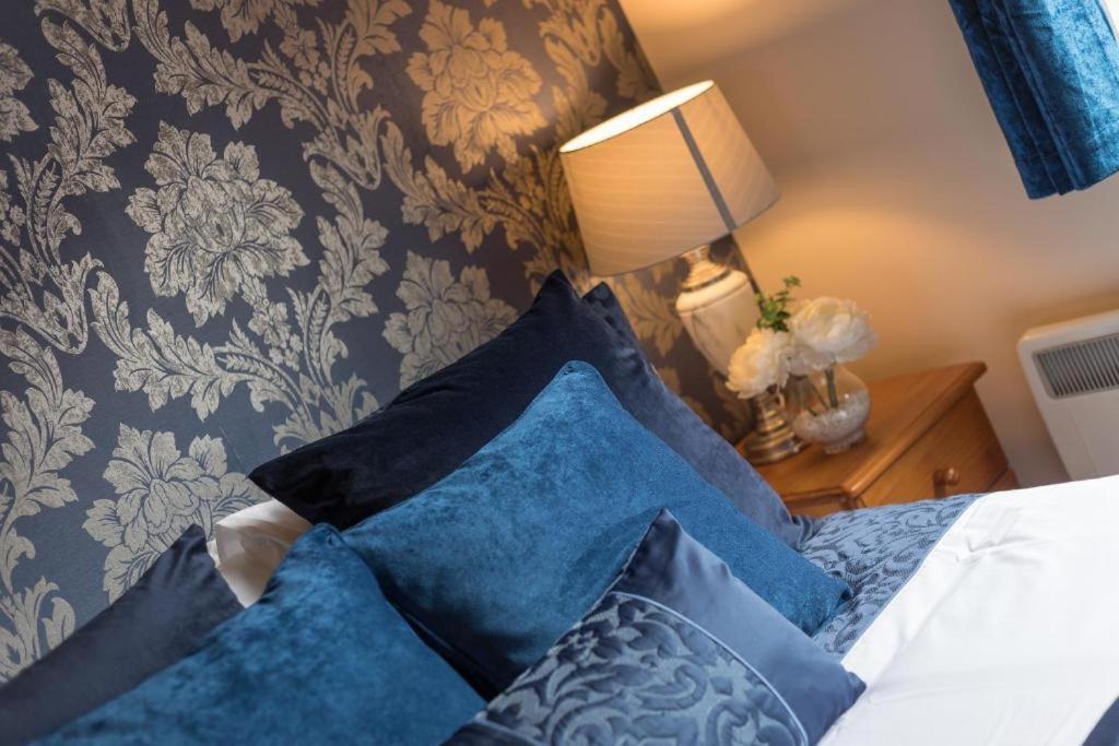 Town Square Townhouse - Best Location In Galway Eksteriør bilde