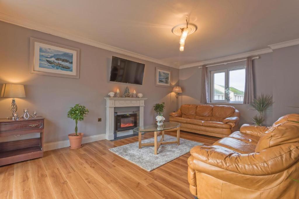 Town Square Townhouse - Best Location In Galway Eksteriør bilde